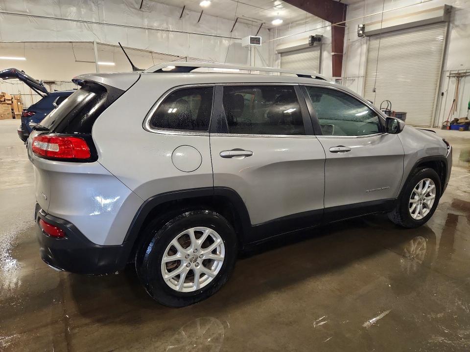 Photo 3 from auction – 2015 JEEP CHEROKEE with VIN 1C4PJMCS3FW558768