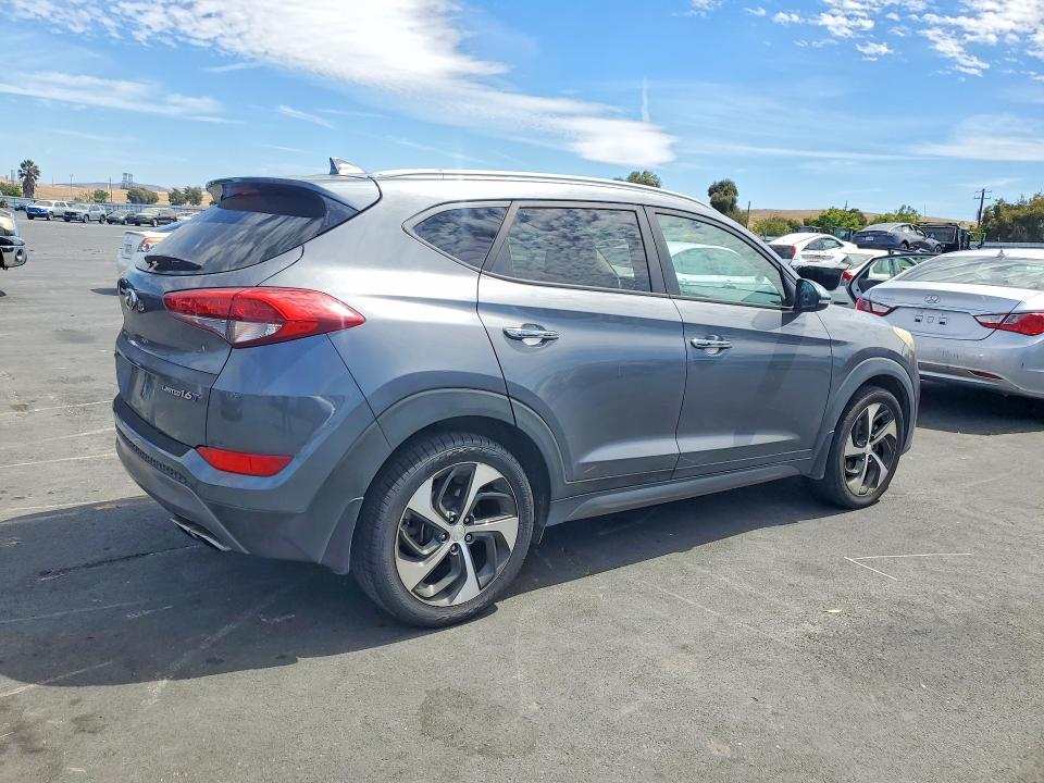 Photo 3 from auction – 2016 HYUNDAI TUCSON with VIN KM8J33A25GU247056