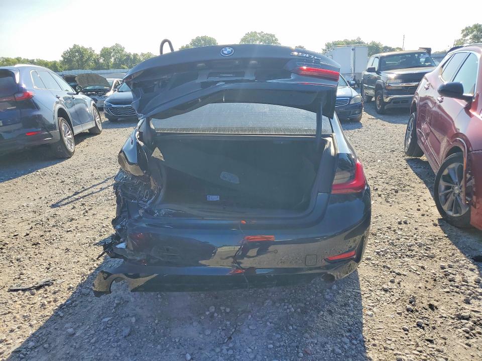 Photo 6 from auction – 2022 BMW 330E with VIN 3MW5P7J06N8C67677