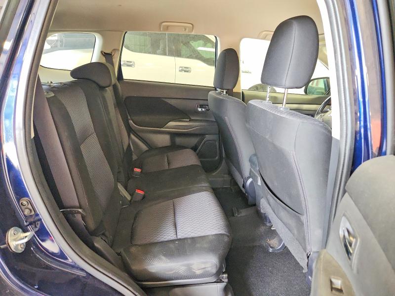 Photo 10 from auction – 2014 MITSUBISHI OUTLANDER with VIN JA4AZ3A35EZ014588