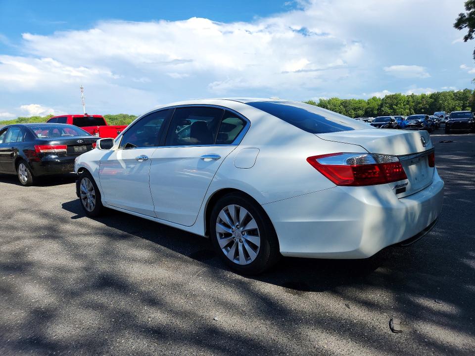 Photo 2 from auction – 2014 HONDA ACCORD with VIN 1HGCR2F8XEA042514