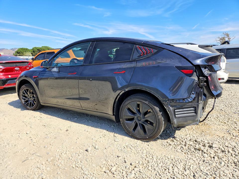 Photo 2 from auction – 2025 TESLA MODEL Y with VIN 7SAYGDED1SF276373