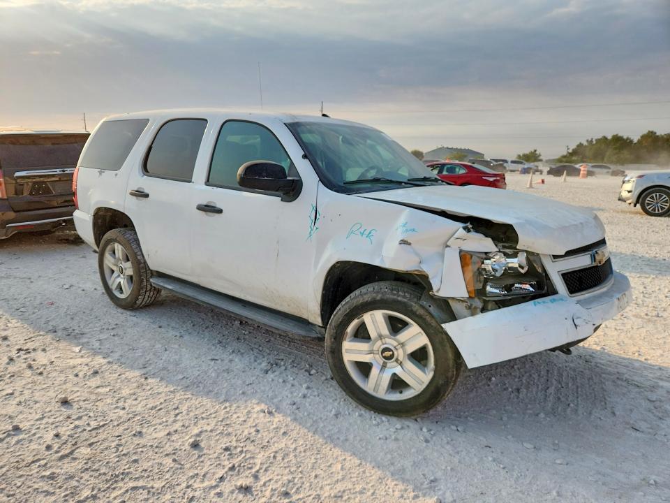Photo 4 from auction – 2010 CHEVROLET TAHOE with VIN 1GNUKAE04AR274784