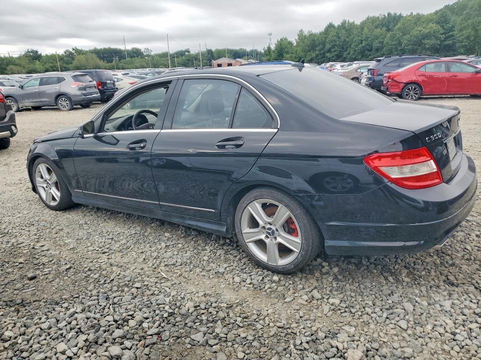 Photo 2 from auction – 2011 MERCEDES-BENZ C with VIN WDDGF8BB0BR156571