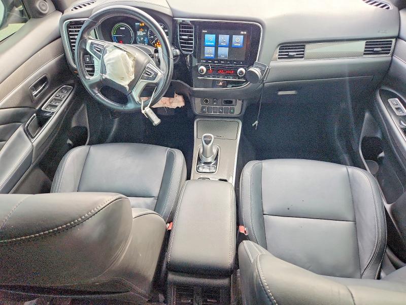 Photo 8 from auction – 2020 MITSUBISHI OUTLANDER with VIN JA4J24A58LZ009880