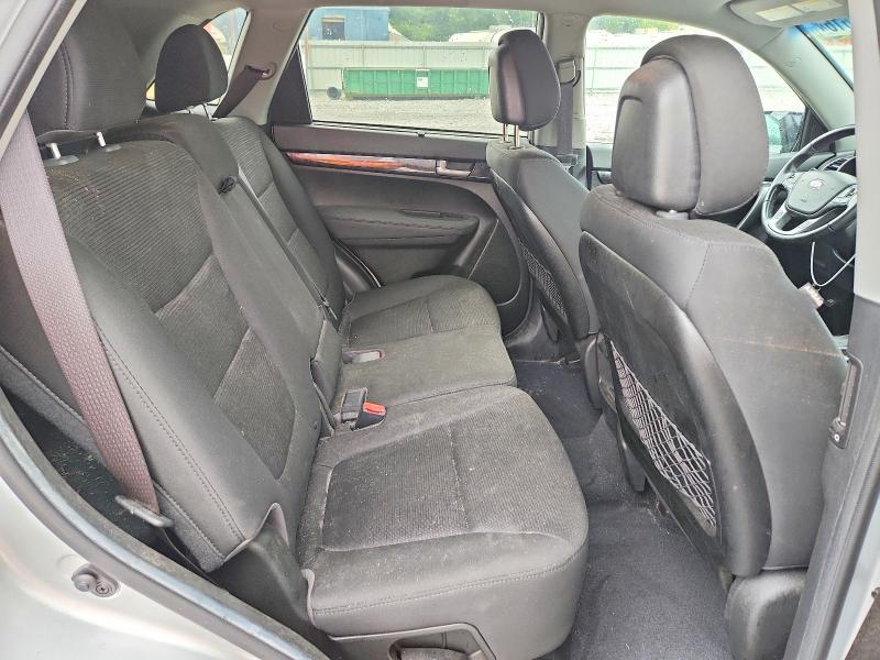 Photo 11 from auction – 2014 KIA SORENTO with VIN 5XYKT3A63EG478466