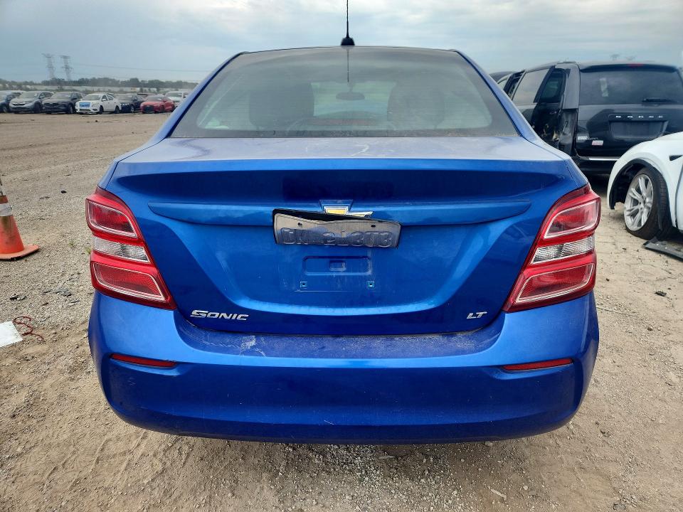 Photo 6 from auction – 2018 CHEVROLET SONIC with VIN 1G1JD5SH3J4140717