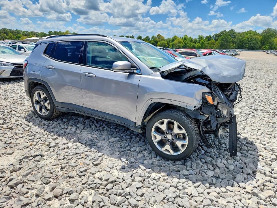 Photo 4 from auction – 2019 JEEP COMPASS with VIN 3C4NJCCB4KT676099
