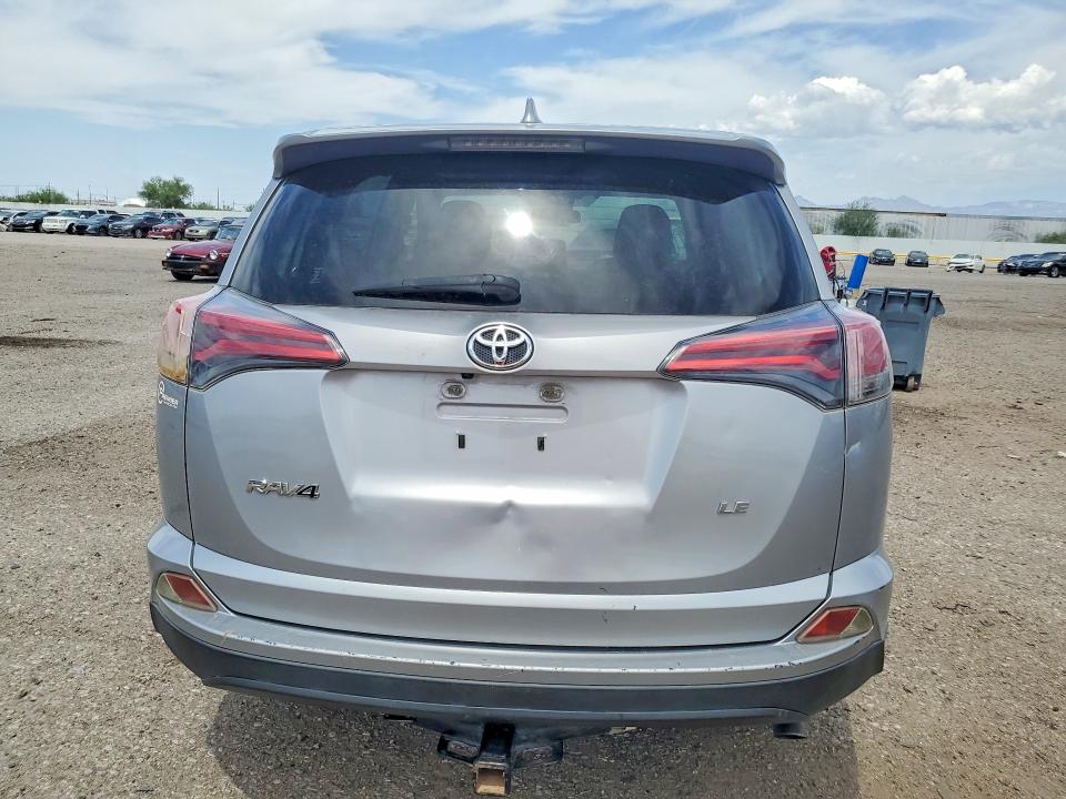 Photo 6 from auction – 2018 TOYOTA RAV4 with VIN JTMZFREV3JD128256