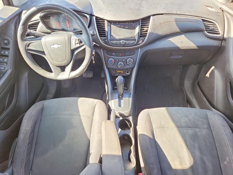 Photo 8 from auction – 2018 CHEVROLET TRAX with VIN 3GNCJKSBXJL185366