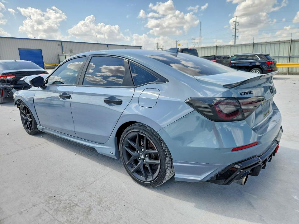 Photo 2 from auction – 2022 HONDA CIVIC with VIN 2HGFE1E52NH472369