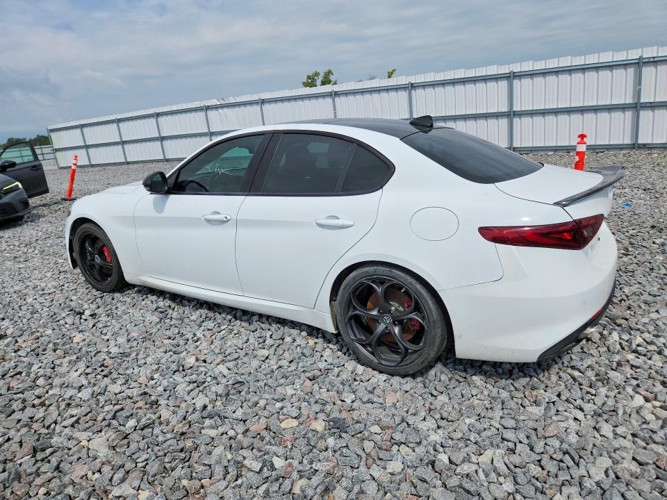 Foto 2 de la subasta – 2017 ALFA ROMEO GIULIA con VIN ZARFAECN7H7554866