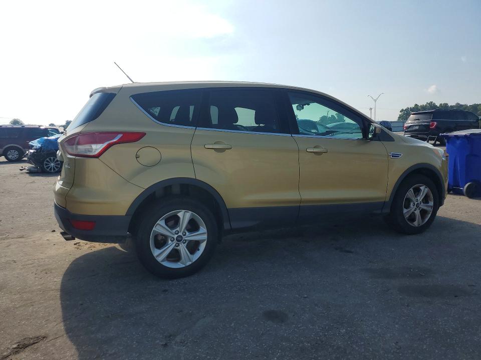 Photo 3 from auction – 2015 FORD ESCAPE with VIN 1FMCU9G98FUA44920
