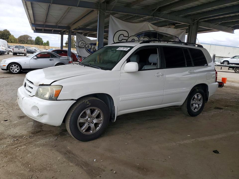 TOYOTA HIGHLANDER 2004 with VIN JTEDP21A340007686 - Photo from auction