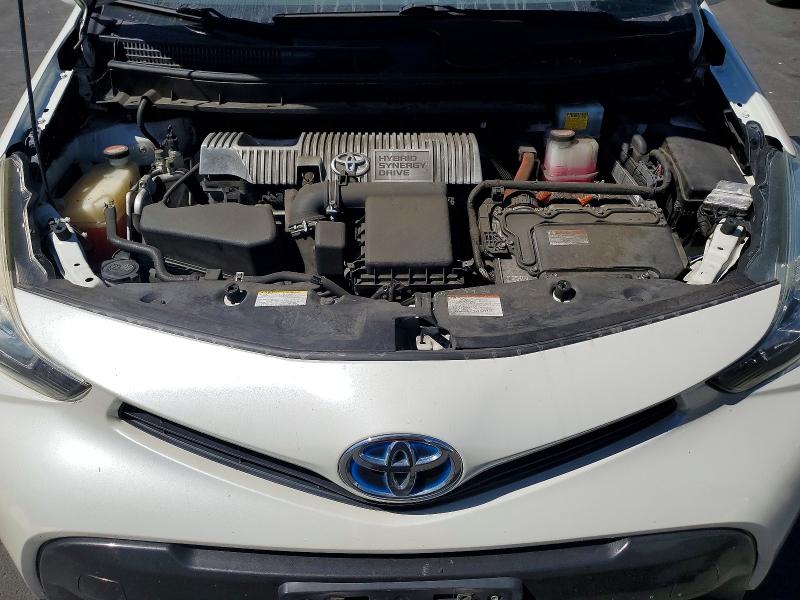Photo 11 from auction – 2015 TOYOTA PRIUS V with VIN JTDZN3EU4FJ039358