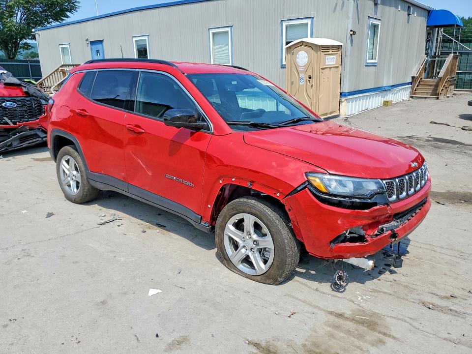 Zdjęcie 4 z aukcji – 2023 JEEP COMPASS z VIN 3C4NJDBN1PT540425