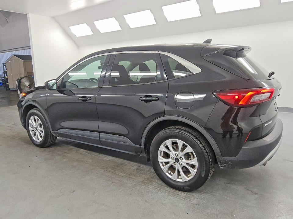 Photo 2 from auction – 2023 FORD ESCAPE with VIN 1FMCU9GN9PUA34122
