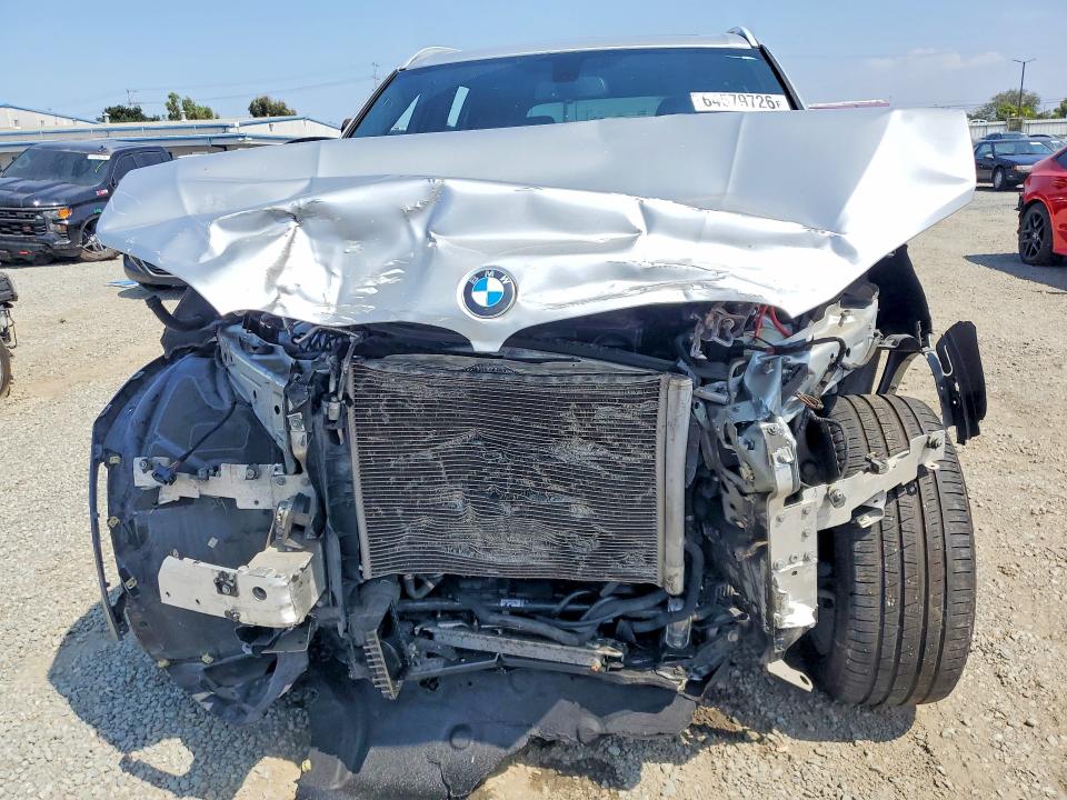 Zdjęcie 5 z aukcji – 2017 BMW X5 z VIN 5UXKR0C50H0U54782