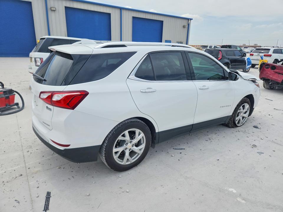 Photo 3 from auction – 2021 CHEVROLET EQUINOX with VIN 3GNAXNEV6MS108128