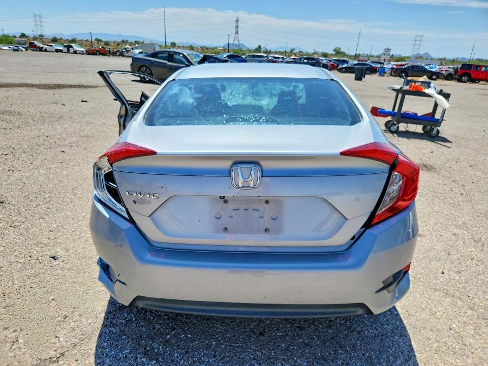 Photo 6 from auction – 2018 HONDA CIVIC with VIN 19XFC2F53JE017898
