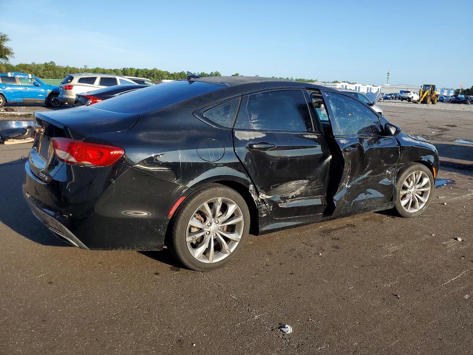 Photo 3 from auction – 2015 CHRYSLER 200 with VIN 1C3CCCBB0FN756108