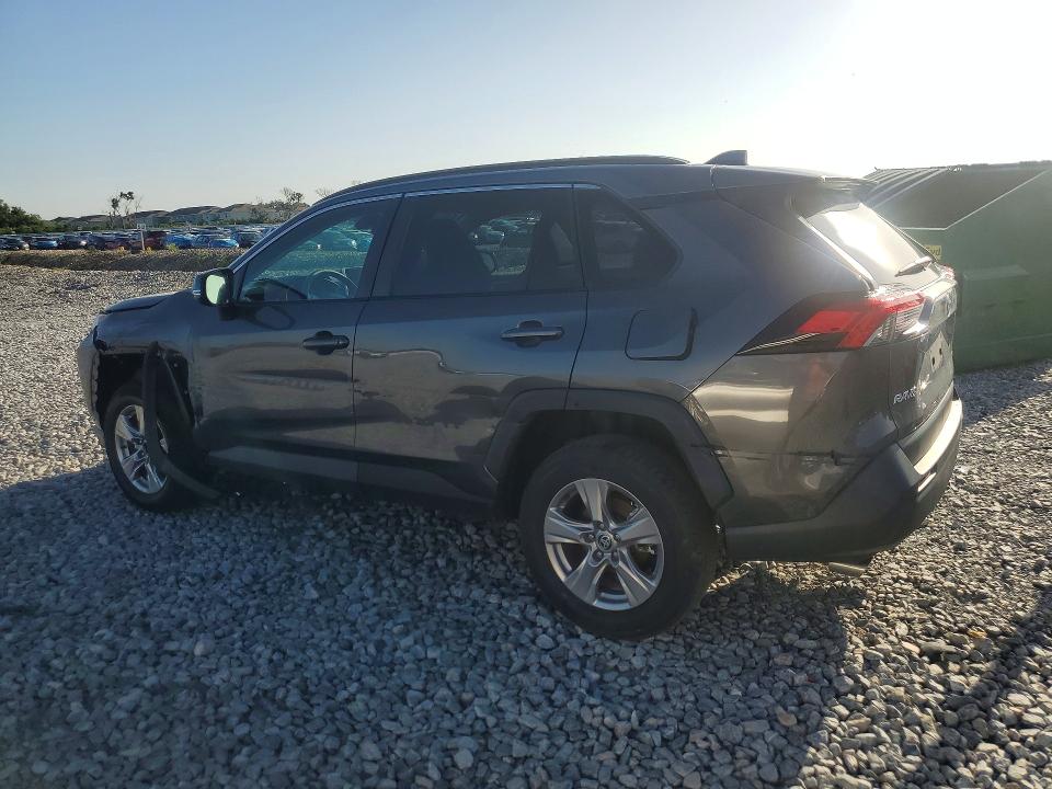 Photo 2 from auction – 2023 TOYOTA RAV4 with VIN 2T3P1RFV1PW353064