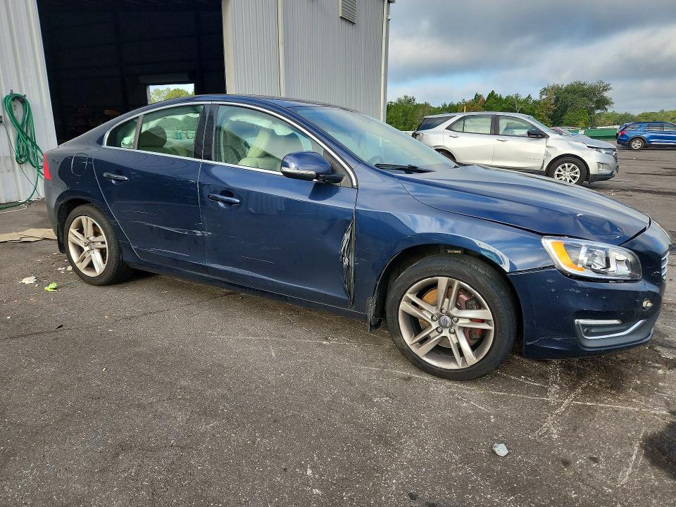 Photo 4 from auction – 2014 VOLVO S60 with VIN YV1612FS8E2281501