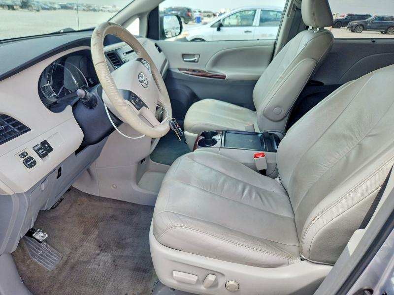 Photo 7 from auction – 2011 TOYOTA SIENNA with VIN 5TDYK3DC7BS170682
