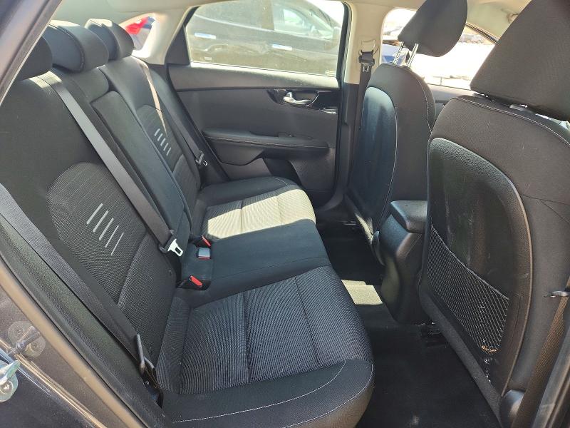 Photo 10 from auction – 2019 KIA FORTE with VIN 3KPF34AD4KE072968