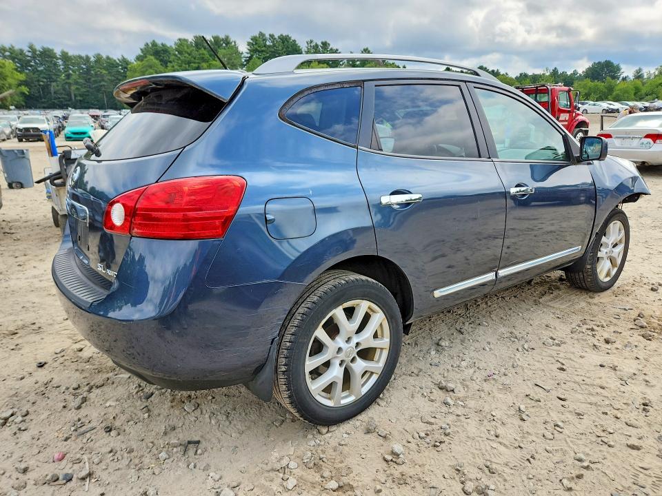 Photo 3 from auction – 2013 NISSAN ROGUE with VIN JN8AS5MV1DW137666