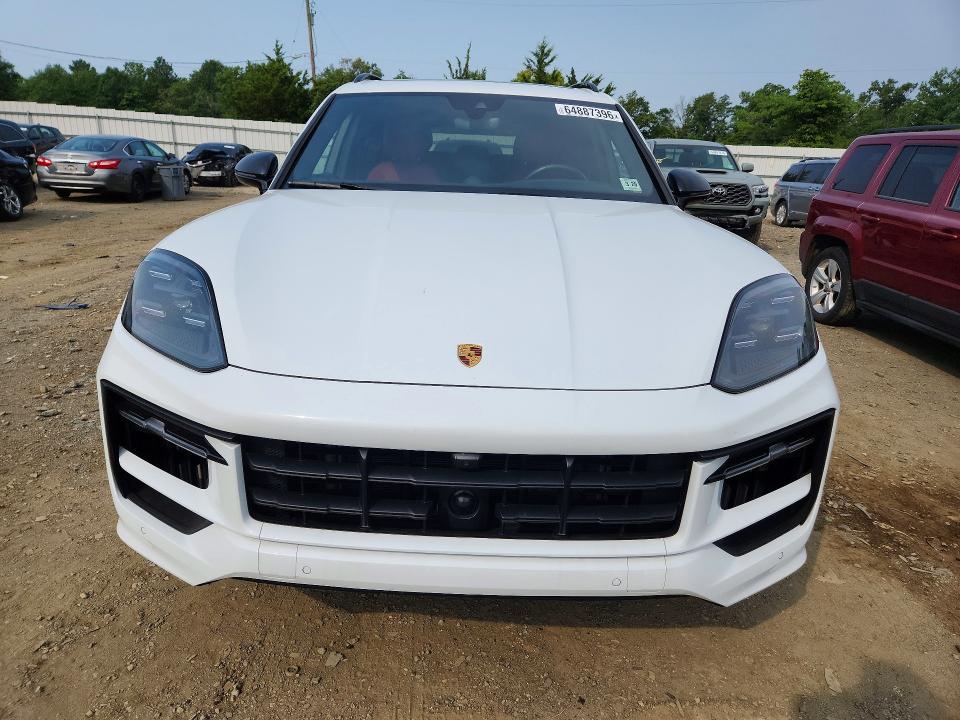 Photo 5 from auction – 2024 PORSCHE CAYENNE with VIN WP1AA2AY1RDA09554