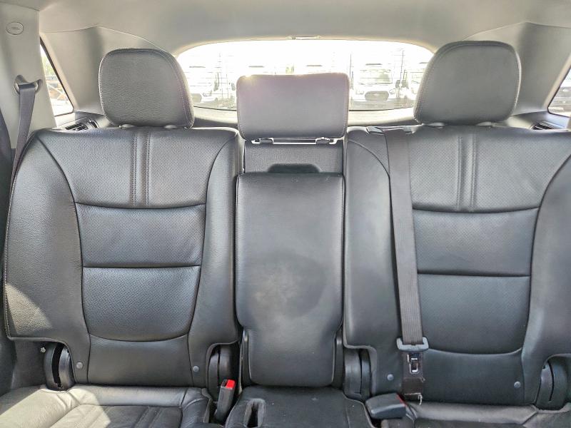 Photo 10 from auction – 2013 KIA SORENTO with VIN 5XYKWDA23DG347675