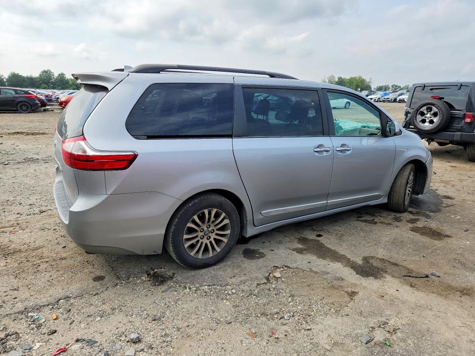 Photo 3 from auction – 2018 TOYOTA SIENNA with VIN 5TDYZ3DC7JS928479