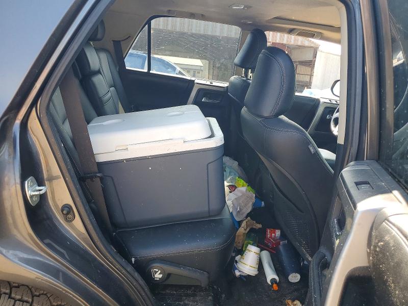Photo 11 from auction – 2015 TOYOTA 4RUNNER with VIN JTEZU5JR0F5103836