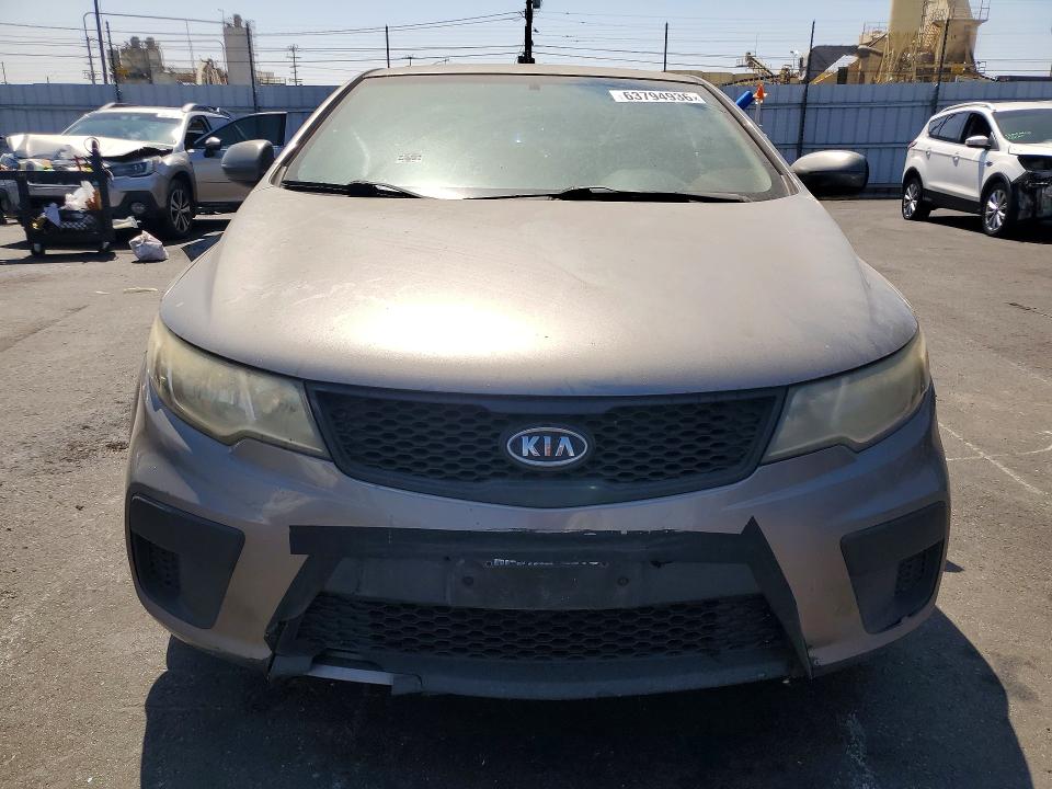 Photo 5 from auction – 2013 KIA FORTE KOUP with VIN KNAFU6A26D5671826