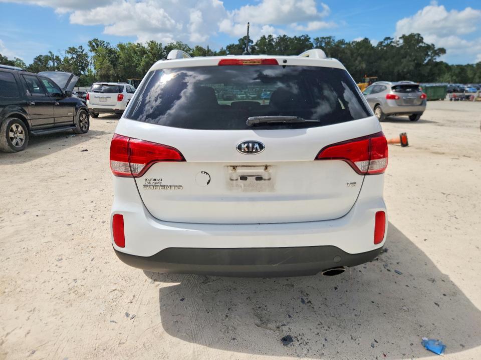 Photo 6 from auction – 2015 KIA SORENTO with VIN 5XYKT4A73FG635977