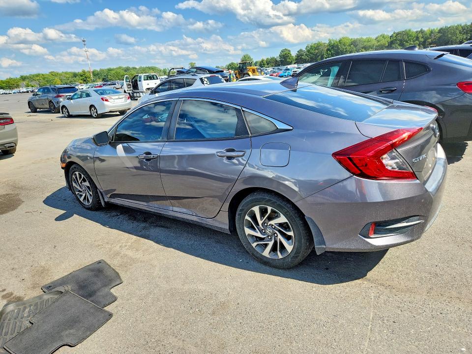 Photo 2 from auction – 2017 HONDA CIVIC with VIN 19XFC2F74HE207415