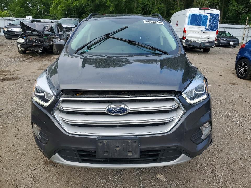 Foto 5 de la subasta – 2018 FORD ESCAPE con VIN 1FMCU9HD5JUB62936