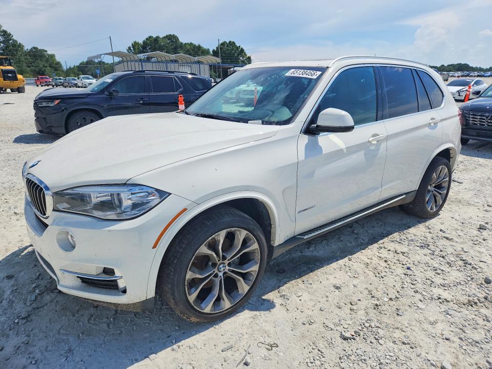BMW X5 2017 with VIN 5UXKR2C37H0X04240 - Photo from auction