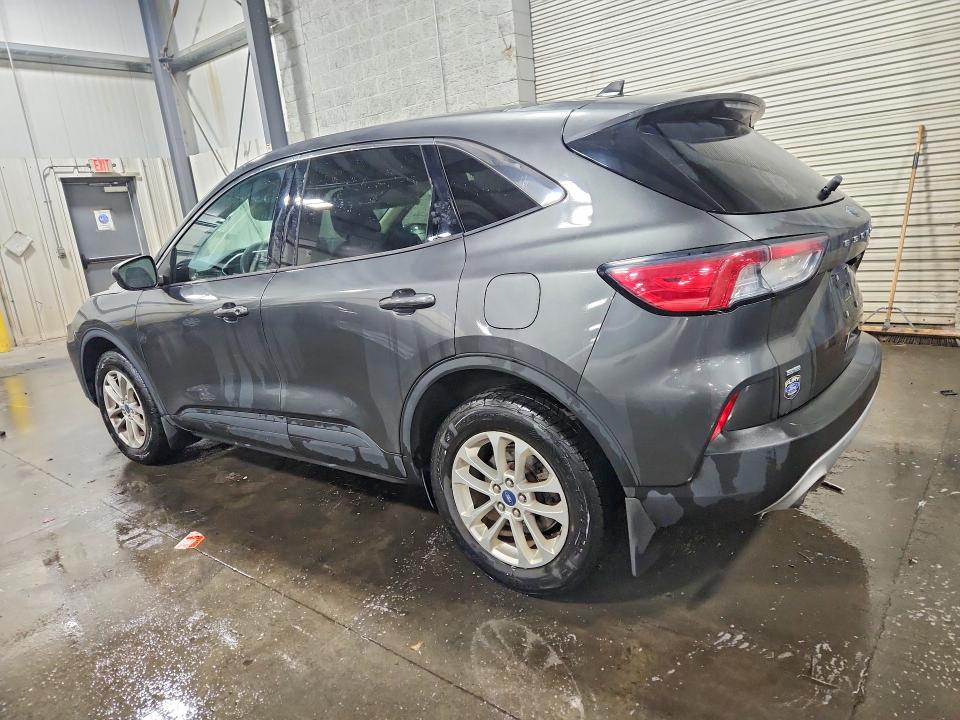 Photo 2 from auction – 2020 FORD ESCAPE with VIN 1FMCU9G69LUB85271