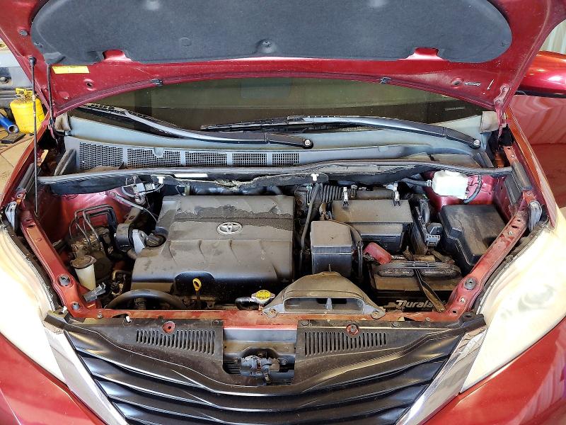 Photo 12 from auction – 2011 TOYOTA SIENNA with VIN 5TDKK3DC2BS087750