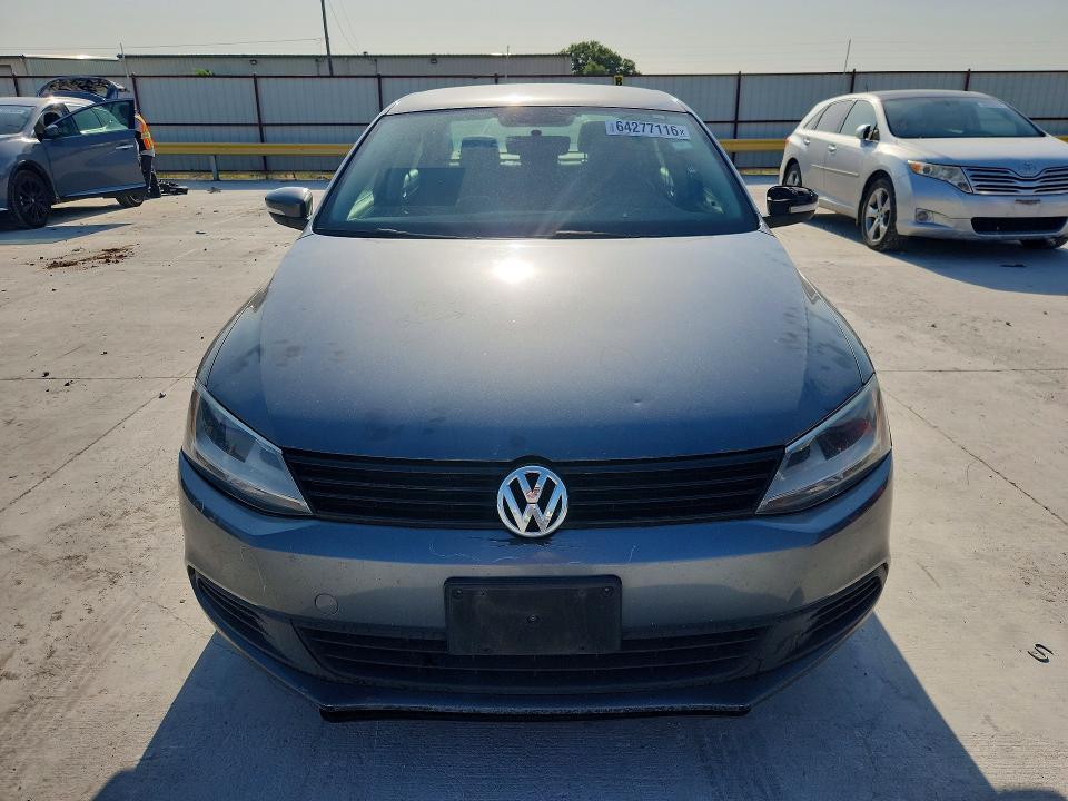 Photo 5 from auction – 2011 VOLKSWAGEN JETTA with VIN 3VWDZ7AJ5BM315638