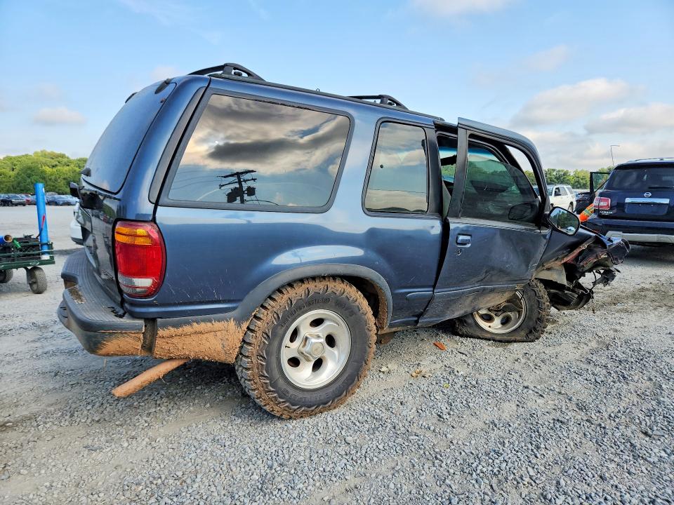 Photo 3 from auction – 1999 FORD EXPLORER with VIN 1FMYU22X4XUB45313