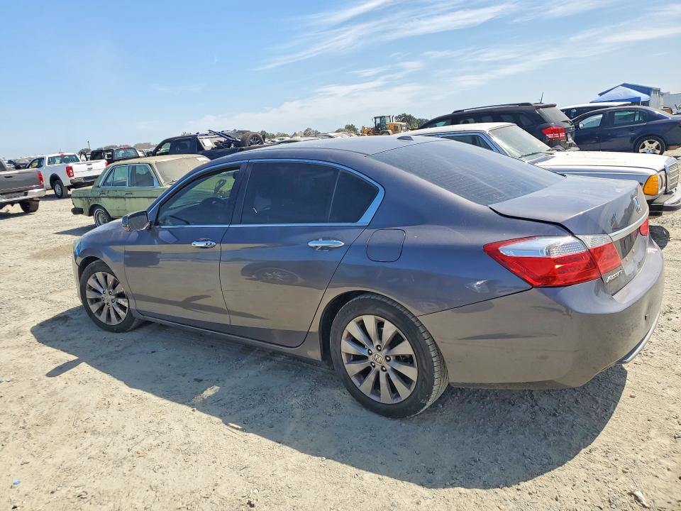 Photo 2 from auction – 2015 HONDA ACCORD with VIN 1HGCR2F86FA073468