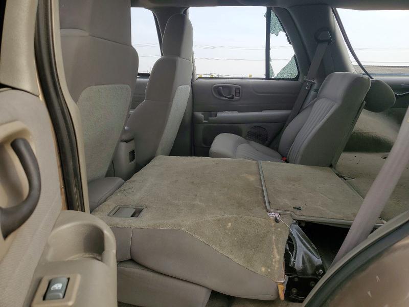 Photo 11 from auction – 2004 CHEVROLET BLAZER with VIN 1GNDT13X64K163762