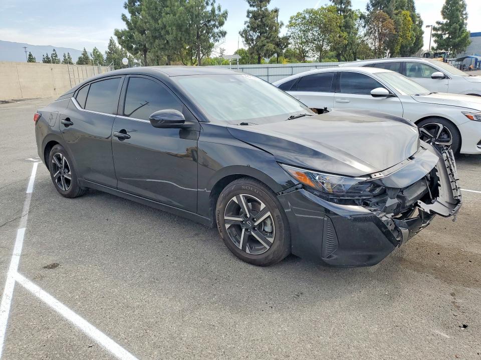 Photo 4 from auction – 2024 NISSAN SENTRA with VIN 3N1AB8CV6RY335631