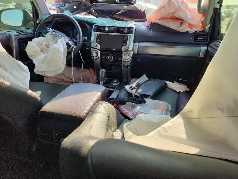 Photo 8 from auction – 2021 TOYOTA 4RUNNER with VIN JTENU5JR7M5856677