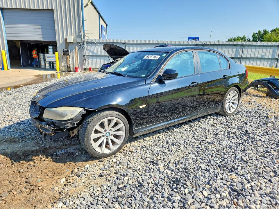 BMW 328 2011 with VIN WBAPH7C53BE683189 - Photo from auction