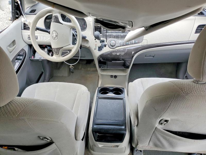 Photo 8 from auction – 2014 TOYOTA SIENNA with VIN 5TDJK3DC9ES074039