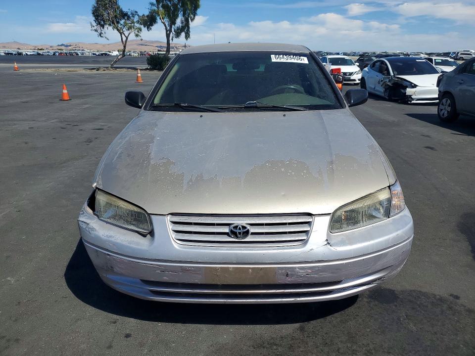 Photo 5 from auction – 1998 TOYOTA CAMRY with VIN JT2BG22K3W0181840